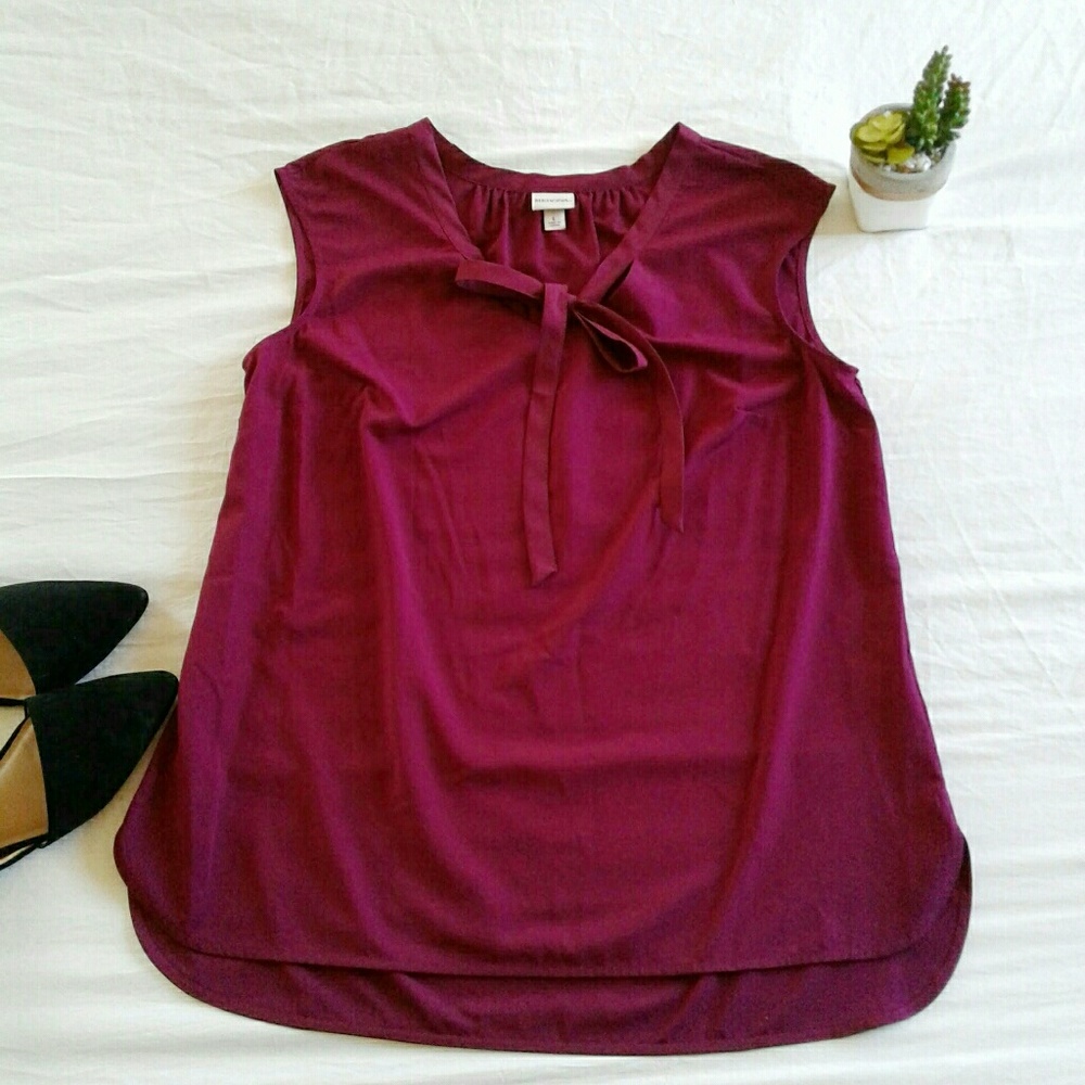 Merona sleeveless tie front blouse.